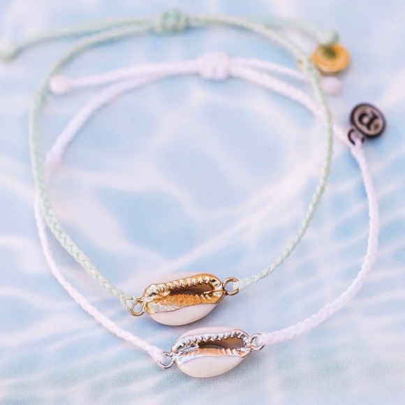 NEW - PURA VITA COSTA COWRIE SILVER BRACELET. Color: White. BUNDLE TO SAVE!! - Picture 5 of 12